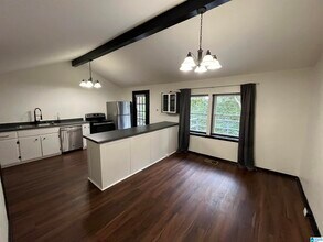 3637 Elmore Dr in Vestavia Hills, AL - Building Photo - Building Photo