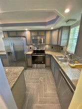 5170 SW 40th Ave in Fort Lauderdale, FL - Building Photo - Building Photo