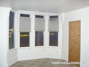 7 Greenville St, Unit 6 in Boston, MA - Building Photo - Building Photo
