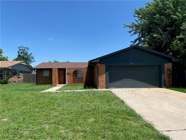 1029 Cambridge Dr