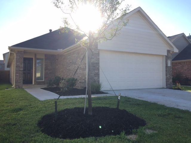 5554 Latta Plantation Dr in Katy, TX - Building Photo