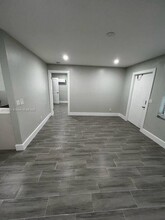 740 SW 2nd St in Fort Lauderdale, FL - Foto de edificio - Building Photo