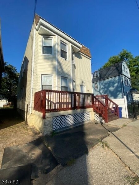 14 Fern Ave in Irvington, NJ - Building Photo