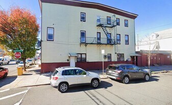 10 Fleming Ave in Newark, NJ - Building Photo