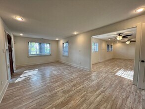1491 Austin Dr in Decatur, GA - Building Photo - Building Photo