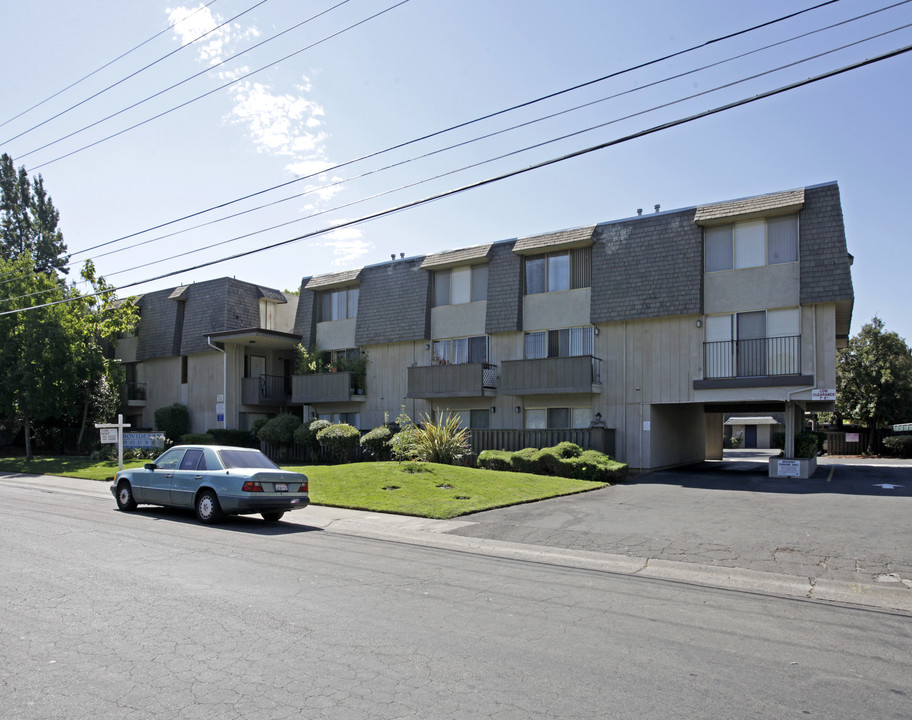 Providence House in Sacramento, CA - Building Photo