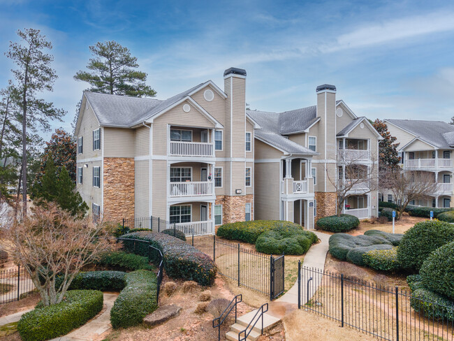 Brentwood Downs in Lilburn, GA - Building Photo - Building Photo