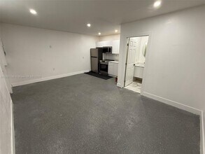 4300 NW 3rd Ct in Plantation, FL - Building Photo - Building Photo