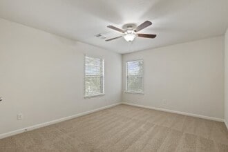 5210 Hillbrook Ct in Sugar Land, TX - Building Photo - Building Photo