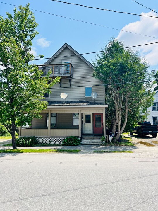 97 Grant St, Unit 1 in Bangor, ME - Foto de edificio