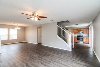 320 Capricorn St in Cedar Hill, TX - Building Photo - Building Photo