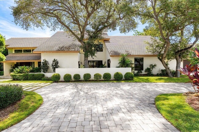 4140 Sanctuary Ln