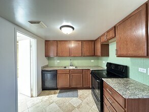 7630.5 N Milwaukee Ave in Niles, IL - Building Photo - Building Photo