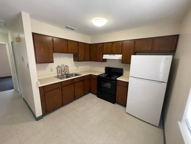 3801 Salinas Ave in Laredo, TX - Building Photo - Building Photo