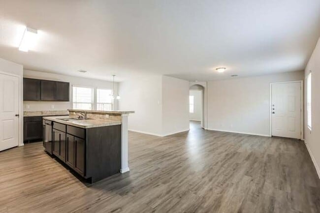 5314 Freshwater Way in San Antonio, TX - Building Photo - Building Photo
