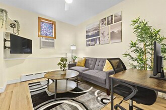 137 W 15th St, Unit SI ID1511045P in Bayonne, NJ - Building Photo - Building Photo