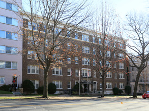 Wish Woodley Park in Washington, DC - Building Photo - Building Photo