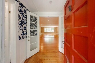 4 Harrison Ln in Newport, RI - Foto de edificio - Building Photo