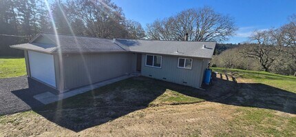 440 Wilson Rd in Sebastopol, CA - Building Photo - Building Photo