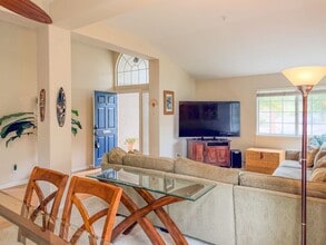 2300 Bayhill Ct in Oxnard, CA - Building Photo - Building Photo
