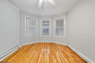 147 W 3rd Ave in Roselle, NJ - Building Photo - Building Photo