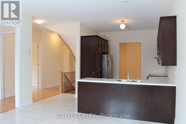 207 Gardiner Dr in Bradford West Gwillimbury, ON - Building Photo - Building Photo