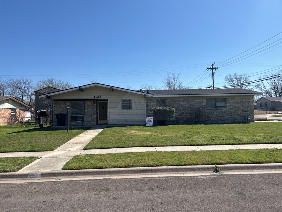 1128 Chippendale Dr in Killeen, TX - Building Photo