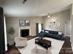 5919 Hunters Crossing Ln in Charlotte, NC - Building Photo - Building Photo