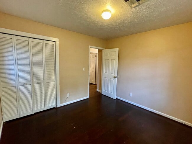 property at 409 Briarbrook Dr