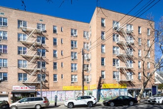 82-04 Lefferts Blvd in Kew Gardens, NY - Building Photo - Building Photo