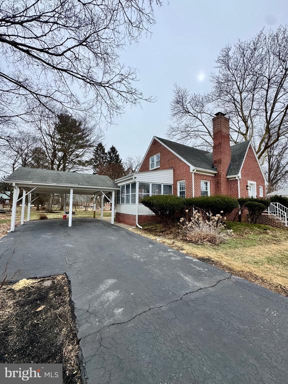 property at 927 Hamilton St