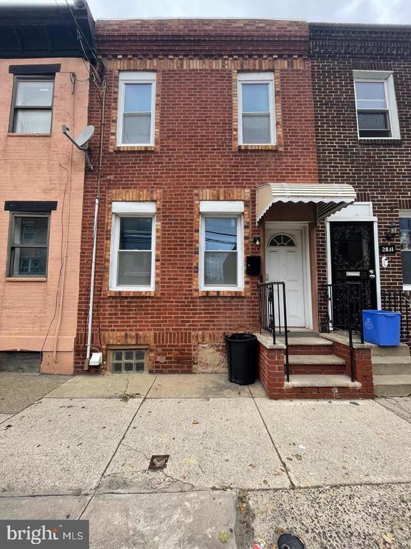 property at 2033 Wharton St