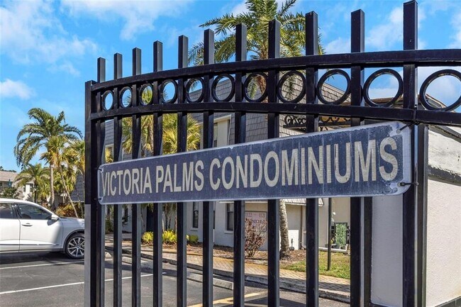 718 Lyndhurst St in Dunedin, FL - Building Photo - Building Photo