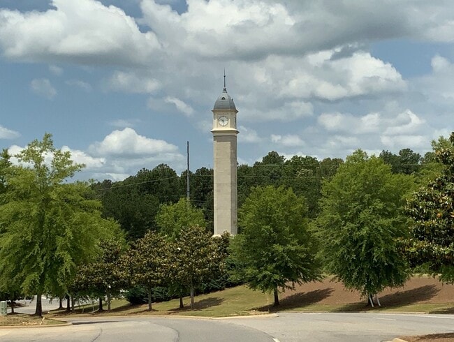 4016 Park Crossings Dr in Chelsea, AL - Building Photo - Building Photo