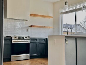 124 Homer Ave SW in Pacific, WA - Building Photo - Building Photo