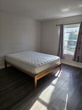 321 S Thurston Ave in Los Angeles, CA - Building Photo - Building Photo