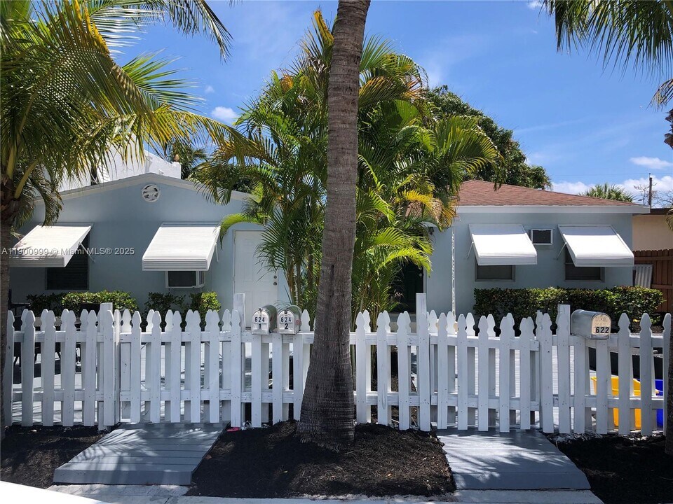 624 N J St in Lake Worth Beach, FL - Building Photo