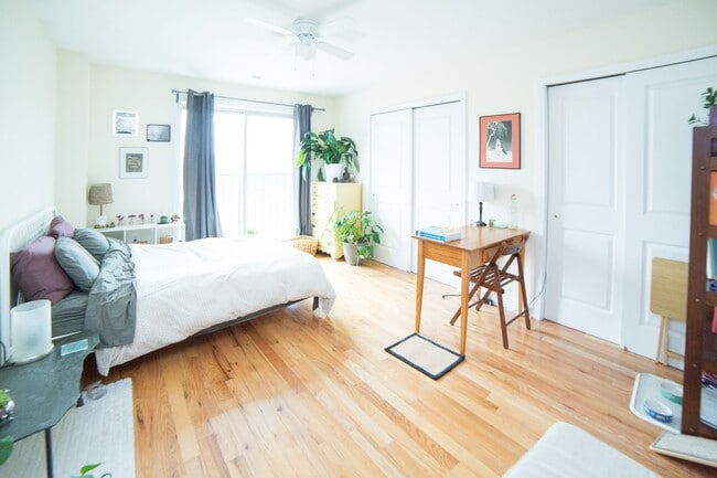 property at 3006 W Girard Ave