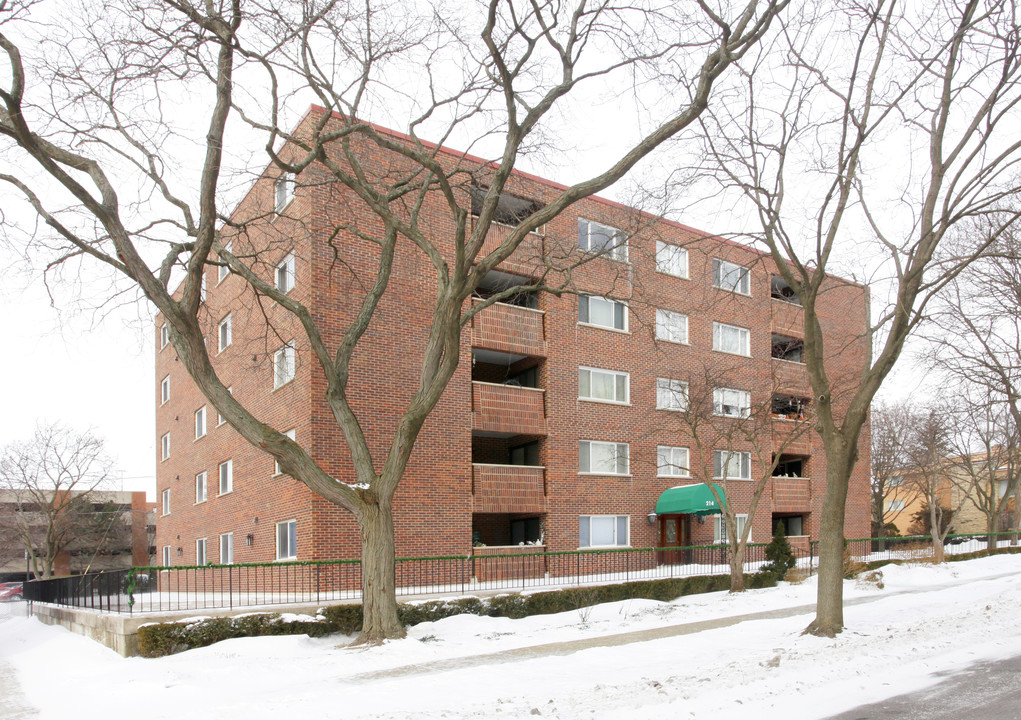 214 N Pine Ave in Arlington Heights, IL - Building Photo