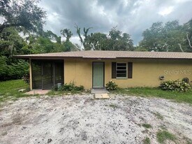 333 W Alamo Dr in Lakeland, FL - Building Photo