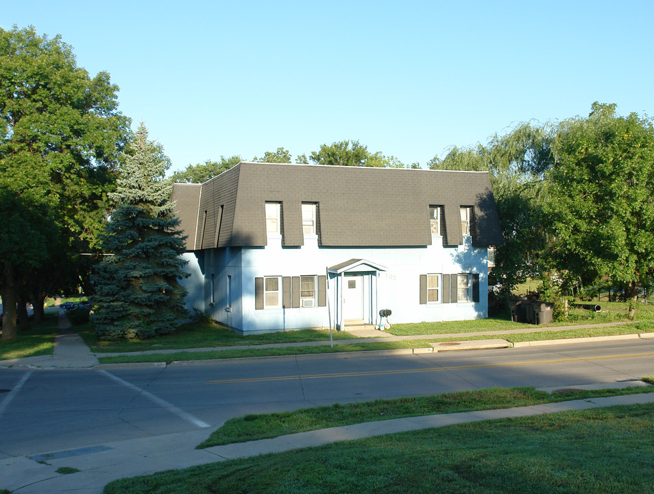 702 E 9th St in Des Moines, IA - Building Photo