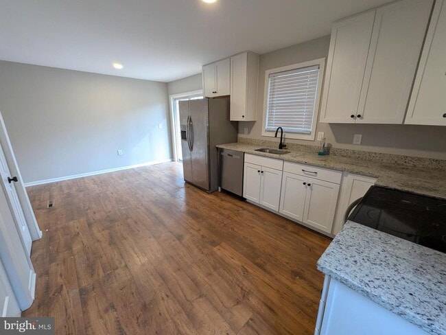 2610 Ellicott Dr in Chester, MD - Building Photo - Building Photo