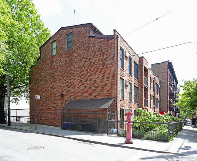 529-531 Clinton St in Brooklyn, NY - Building Photo - Building Photo