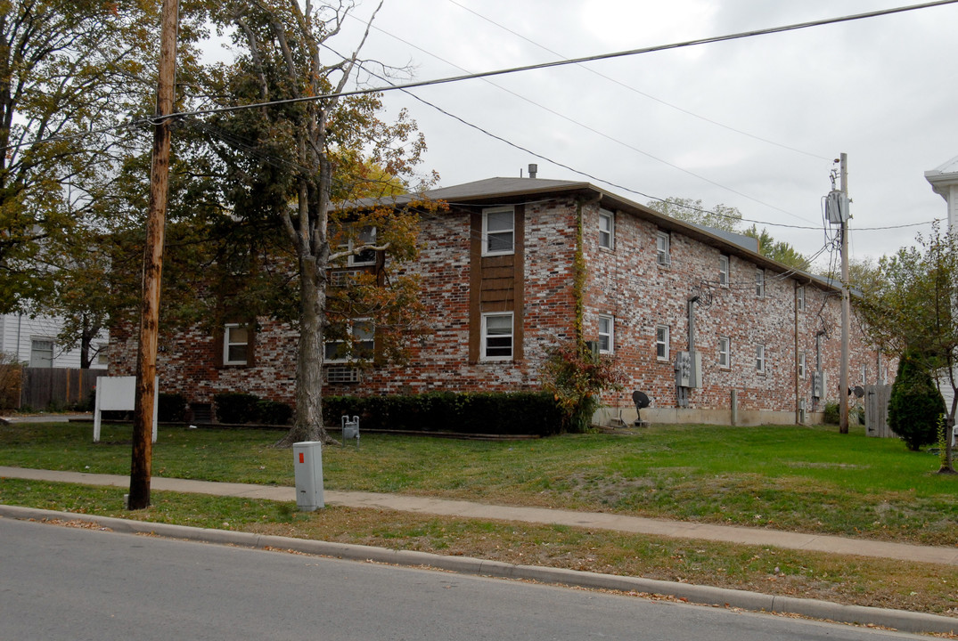 East Park Apartments in Olathe, KS - Building Photo