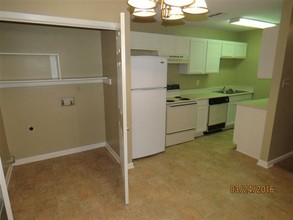 Spring Creek Apartments in Henderson, TX - Building Photo - Building Photo