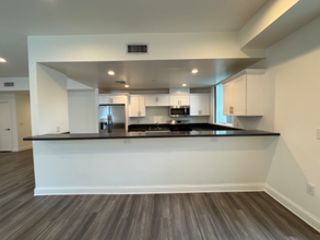 14934 Burbank Blvd in Los Angeles, CA - Building Photo - Building Photo