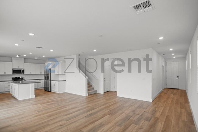 3375 Tibidabo St in Manteca, CA - Foto de edificio - Building Photo