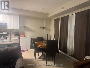 190 Hornchurch Ln in Ottawa, ON - Building Photo - Building Photo
