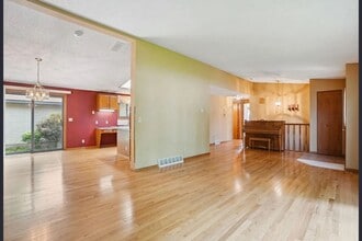325 Carrie Cir in Rice Lake, WI - Building Photo - Building Photo
