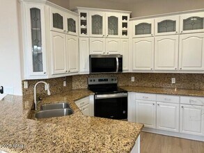 338 W Helena Dr in Phoenix, AZ - Building Photo - Building Photo